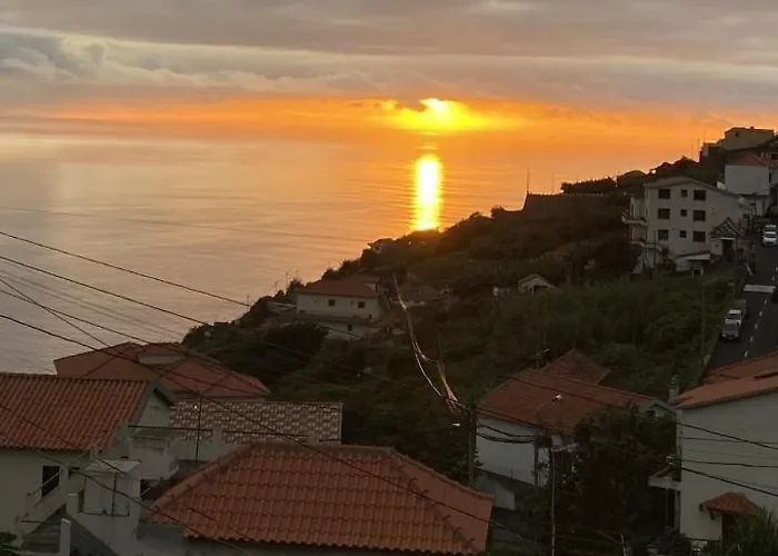 Cozy 1 Bedroom W/ Balcony, Ocean View & Perfect Sunsets ריביירה בראבה