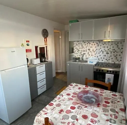 Casa vacanze Cozy 1 Bedroom W/ Balcony, Ocean View & Perfect Sunsets